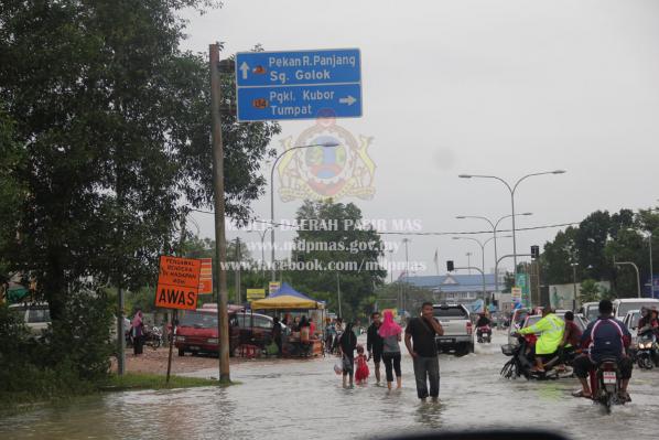 Keadaan Banjir Di Rantau Panjang 0 598x399