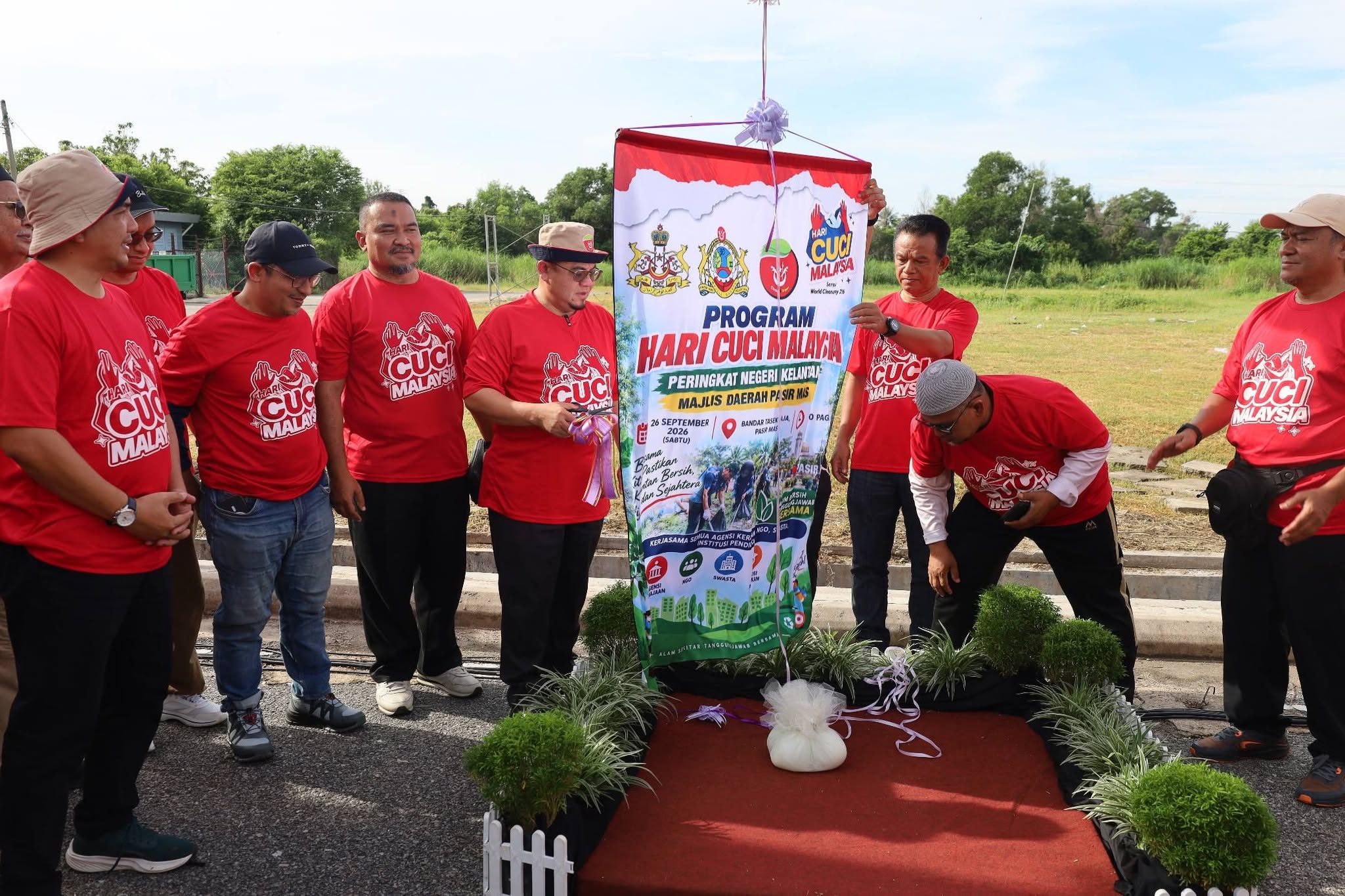 HARI CUCI MALAYSIA PERINGKAT NEGERI KELANTAN KUTIP 1,200 KILOGRAM SAMPAH