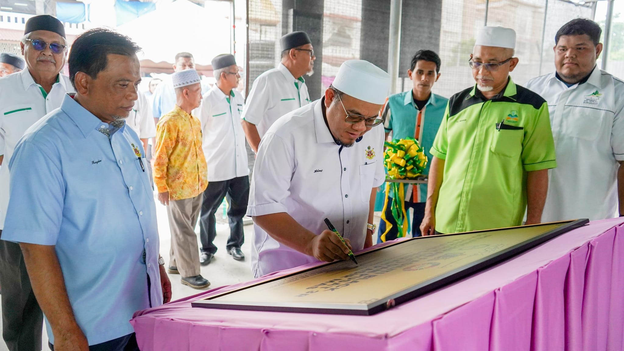 FASILITI%20KITAR%20SEMULA%20PUSAT%20PENTERNAKAN%20LALAT%20ASKAR%20HITAM%20DI%20BANDAR%20TASEK%20RAJA