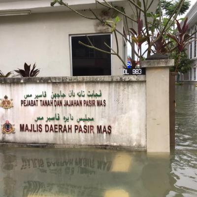 Banjir di lubok jong pejabat mdpm 29112017