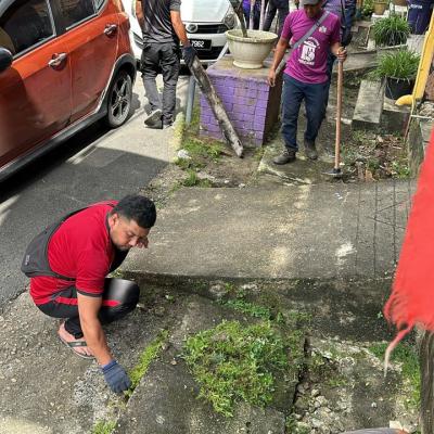 KERJA PEMBERSIHAN BANDAR PASIR MAS