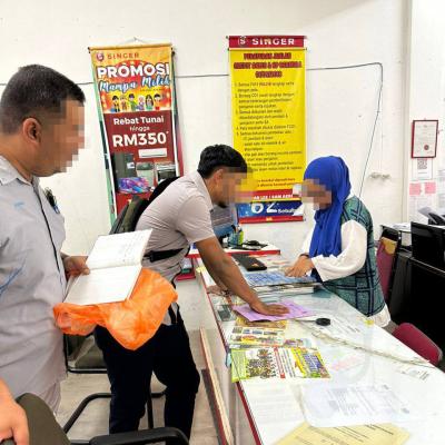 KERJA - KERJA EDARAN NOTIS TUNGGAKAN CUKAI TAKSIRAN BANDAR PASIR MAS